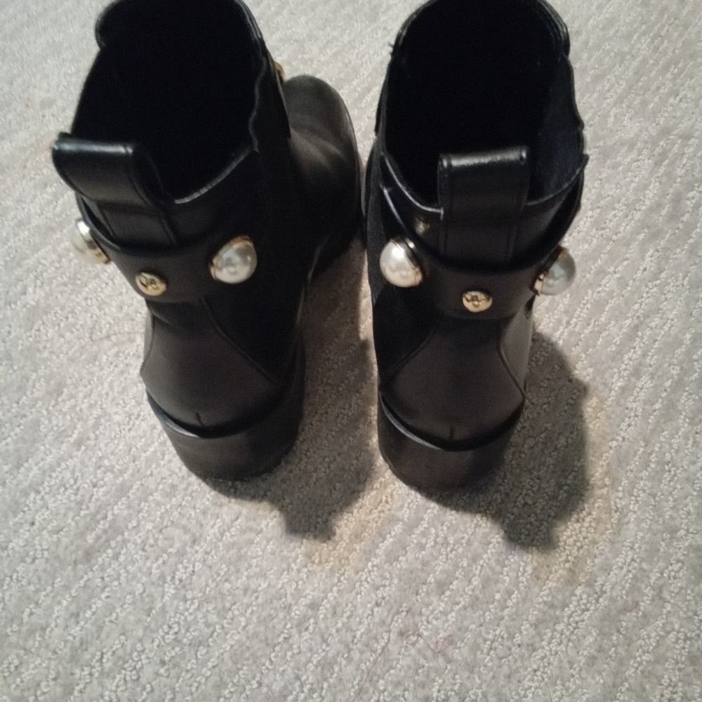 Karl Lagerfeld boots for spring. - Picture 3 of 5